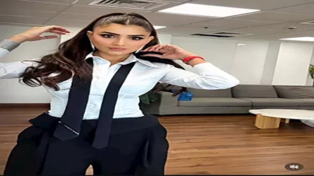 "أحلى فنانة".. مي عمر تنشر صور بـ "لوك" جديد