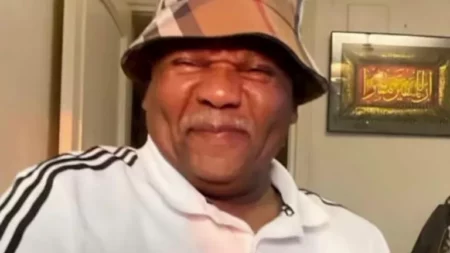 "جاري وبيصلي معي الفجر".. الشيخ محمد جبريل ينعى والد الفنان محمد رمضان برسالة مؤثرة