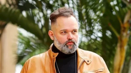 "تحت الملاحظة 48 ساعة".. محمد محمود عبد العزيز يكشف تطورات حالة زوجته الصحية "تحت الملاحظة 48 ساعة".. محمد محمود عبد العزيز يكشف تطورات حالة زوجته الصحية