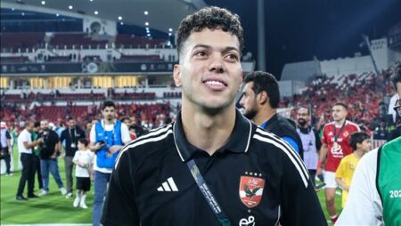 الأهلي يستخرج تأشيرة سفر إمام عاشور إلى المغرب الأهلي يستخرج تأشيرة سفر إمام عاشور إلى المغرب