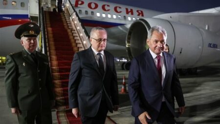 سكرتير مجلس الأمن الروسي يصل القاهرة لبحث التعاون الأمني والعسكري بين مصر وروسيا