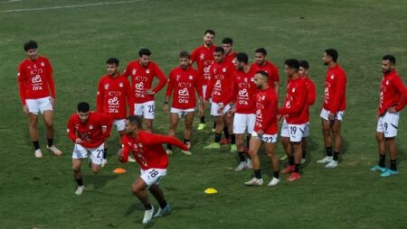 انطلاق مباراة منتخب مصر الثاني والجزائر الودية