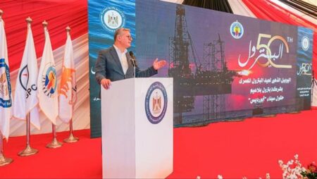 خمسون عامًا على استرداد حقول سيناء.. وزير البترول يشارك في احتفالية اليوبيل الذهبي