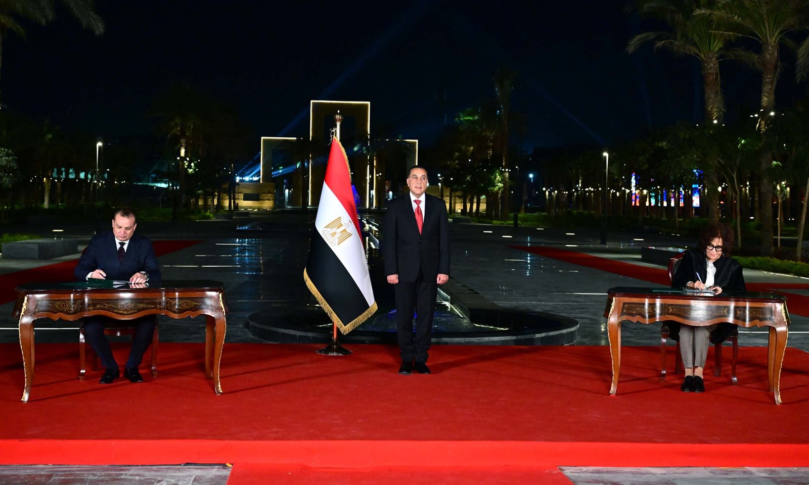 الحكومة تعتزم إنشاء مركز تعليم الحرف اليدوية بمدرب اللبانة.. صور