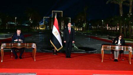 الحكومة تعتزم إنشاء مركز تعليم الحرف اليدوية بمدرب اللبانة.. صور