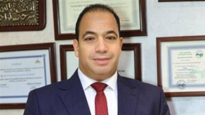 مدير مركز "القاهرة للدراسات" يطرح أهم الملفات علي مائدة الحكومة الجديدة