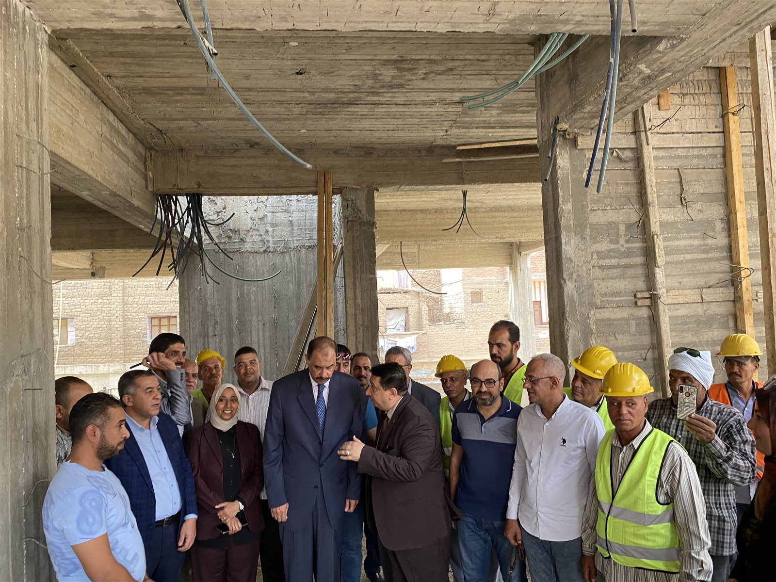 محافظ سوهاج يتفقد الأعمال الإنشائية بمجمع الأثاث بمدينة طهطا 5 محافظ سوهاج يتفقد الأعمال الإنشائية بمجمع الأثاث بمدينة طهطا