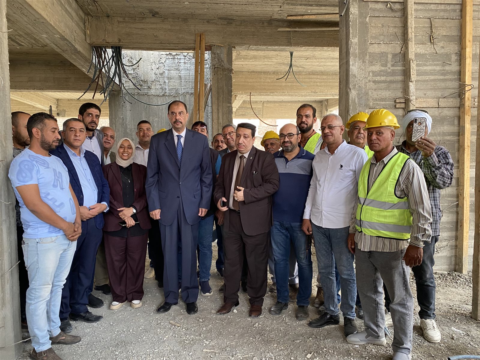 محافظ سوهاج يتفقد الأعمال الإنشائية بمجمع الأثاث بمدينة طهطا 3 محافظ سوهاج يتفقد الأعمال الإنشائية بمجمع الأثاث بمدينة طهطا