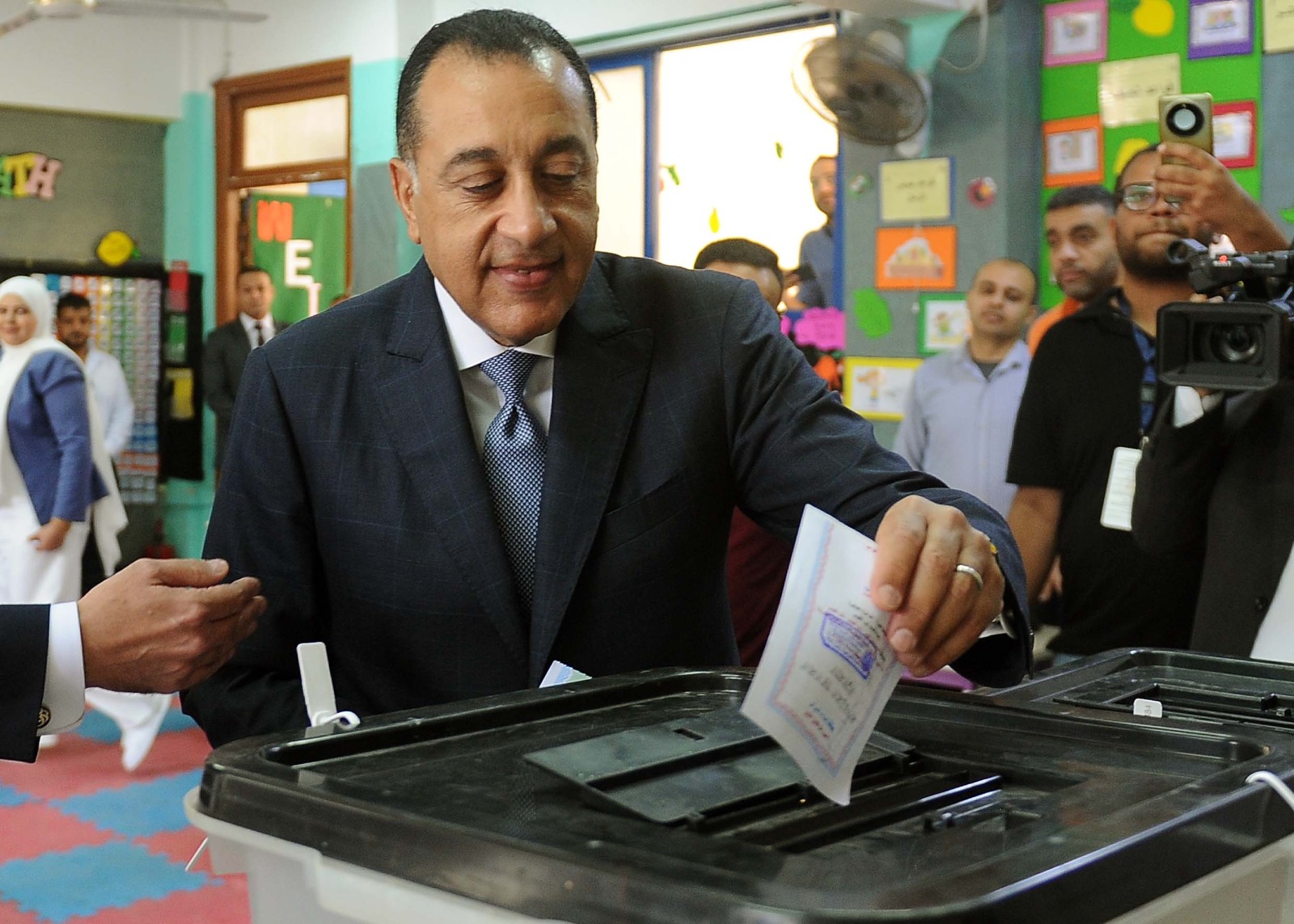 مدبولي: باكتمال تشكيل غرفتي البرلمان تبدأ مرحلة جديدة من العمل التشريعي الوطني