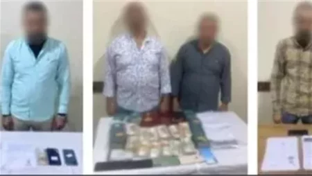 الأمن يضبط شبكة نصب إلكترونية استغلت مواقع التواصل لإيهام الشباب بفرص عمل خارجية الأمن يضبط شبكة نصب إلكترونية استغلت مواقع التواصل لإيهام الشباب بفرص عمل خارجية