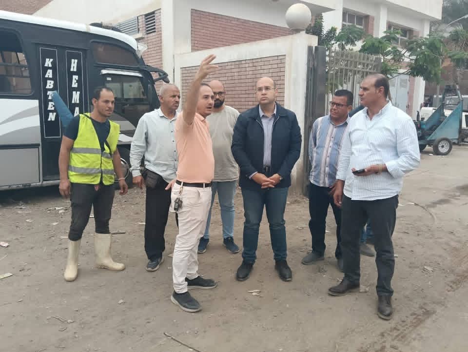 نائب محافظ الجيزة يتفقد زاوية أبومسلم المتضررة من ارتفاع منسوب المصرف