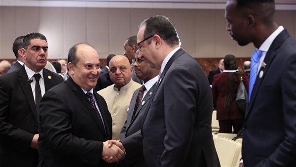 وزير قطاع الأعمال يلتقي الوزير الأول للجمهورية الجزائرية وزير قطاع الأعمال يلتقي الوزير الأول للجمهورية الجزائرية