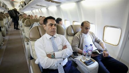 دوري أبطال أفريقيا.. بعثة الأهلي تطير إلى المغرب لمواجهة الجيش الملكي