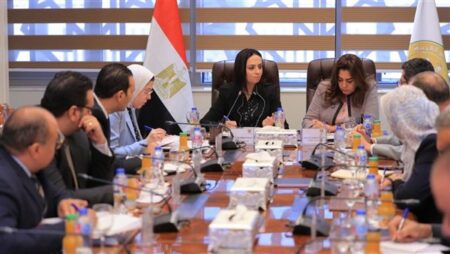 وزيرتا التنمية المحلية والتضامن الاجتماعي تناقشان دعم الهلال الأحمر وتنسيق الجهود بالمحافظات