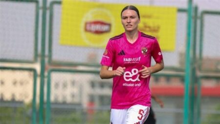 الكرة النسائية| الأهلي يتقدم بثنائية مبكرة أمام المقاولون العرب في الدوري الكرة النسائية| الأهلي يتقدم بثنائية مبكرة أمام المقاولون العرب في الدوري