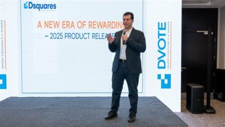 «دي سكويرز» تطلق أحدث حلول الولاء الذكية D’vote وD’light «دي سكويرز» تطلق أحدث حلول الولاء الذكية D’vote وD’light