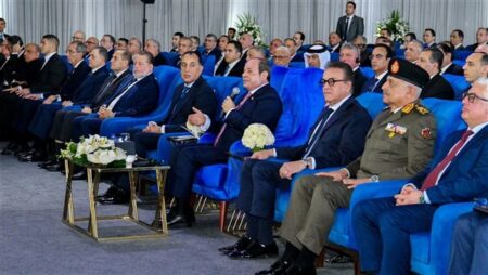أخبار مصر اليوم الأحد.. الرئيس السيسي يفتتح محطات بحرية بميناء شرق بورسعيد