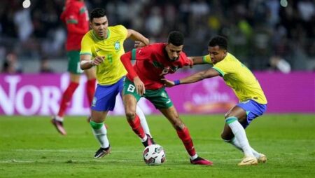 كاسيميرو: نيمار ما زال قلب البرازيل ولن أسلم القيادة لفينيسيوس كاسيميرو: نيمار ما زال قلب البرازيل ولن أسلم القيادة لفينيسيوس