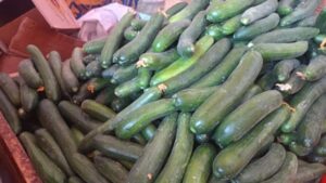 أسعار الخضراوات والفاكهة في أسواق الجملة اليوم الجمعة