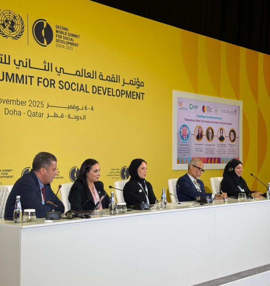 الأسرة هي الموطن الأول للقلب وملاذنا الدائم