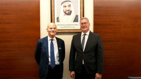 وزير البترول يبحث مع رئيس إيني الإيطالية تسريع برامج الاستكشاف والإنتاج