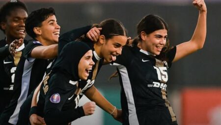 مسار يحجز مقعده في نصف نهائي دوري أبطال إفريقيا للسيدات بعد تعادل مثير أمام باماكو مسار يحجز مقعده في نصف نهائي دوري أبطال إفريقيا للسيدات بعد تعادل مثير أمام باماكو