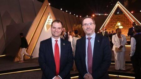 السفير البريطاني: المتحف المصري إضافة قيّمة للتراث الإنساني العالمي