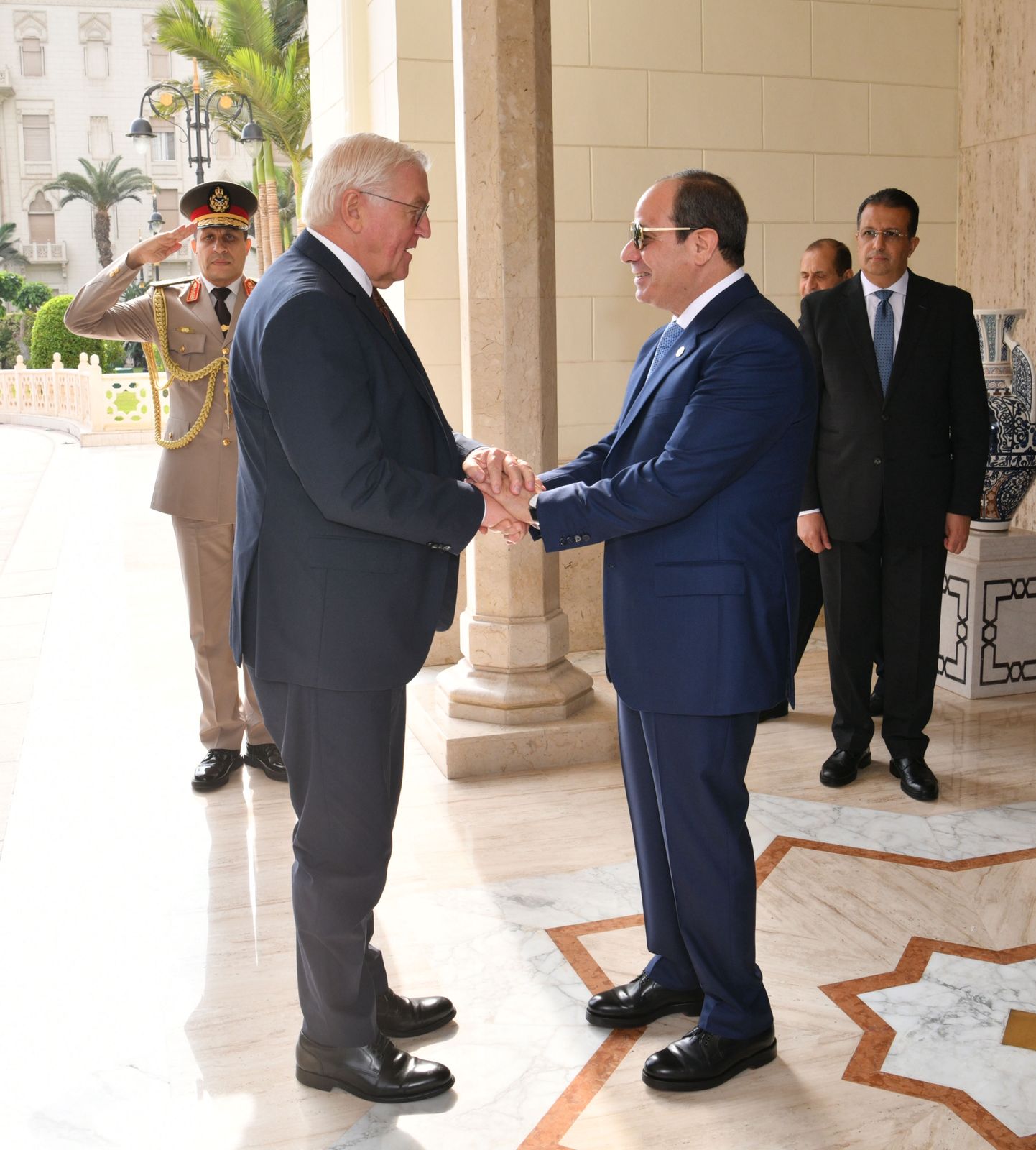 السيسي يستقبل رؤساء ألمانيا ووزراء دول تجمع البنلوكس وملكة الدنمارك.. "فيديو وصور"