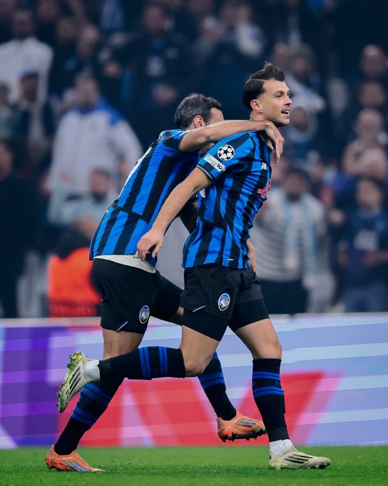 إنتر يواصل تألقه ويتجاوز كايرات ألماتي بثنائية في دوري أبطال أوروبا