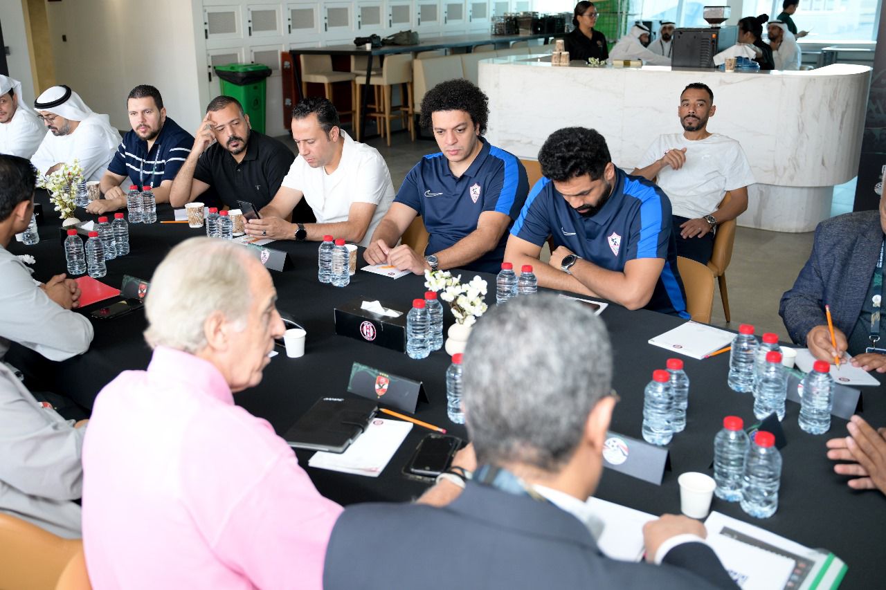 السوبر المصري.. الزمالك بالتيشيرت الأبيض والأهلي يرتدي الزي التقليدي