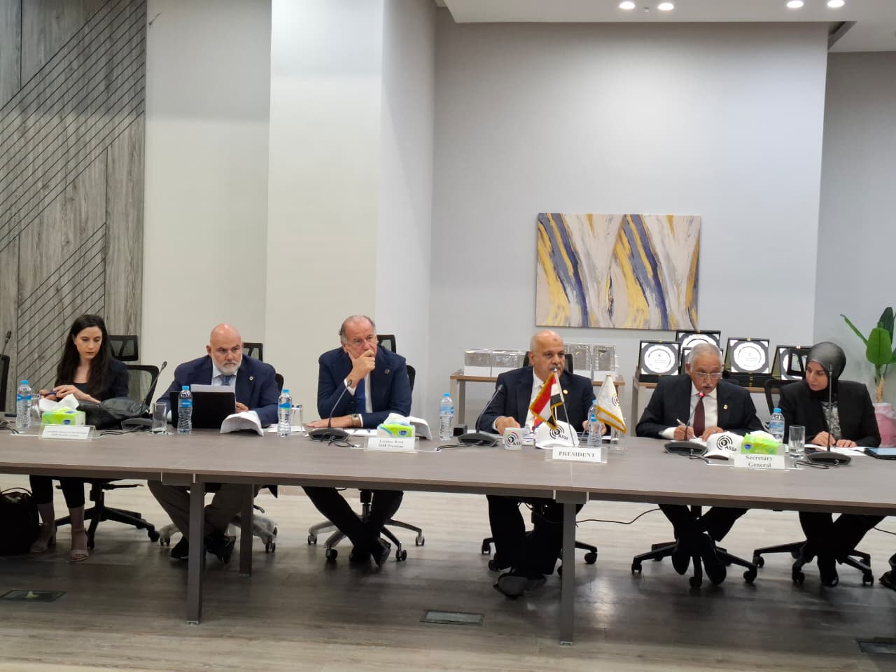 حازم حسني يحتفظ برئاسة الاتحاد الأفريقي للرماية بالتزكية