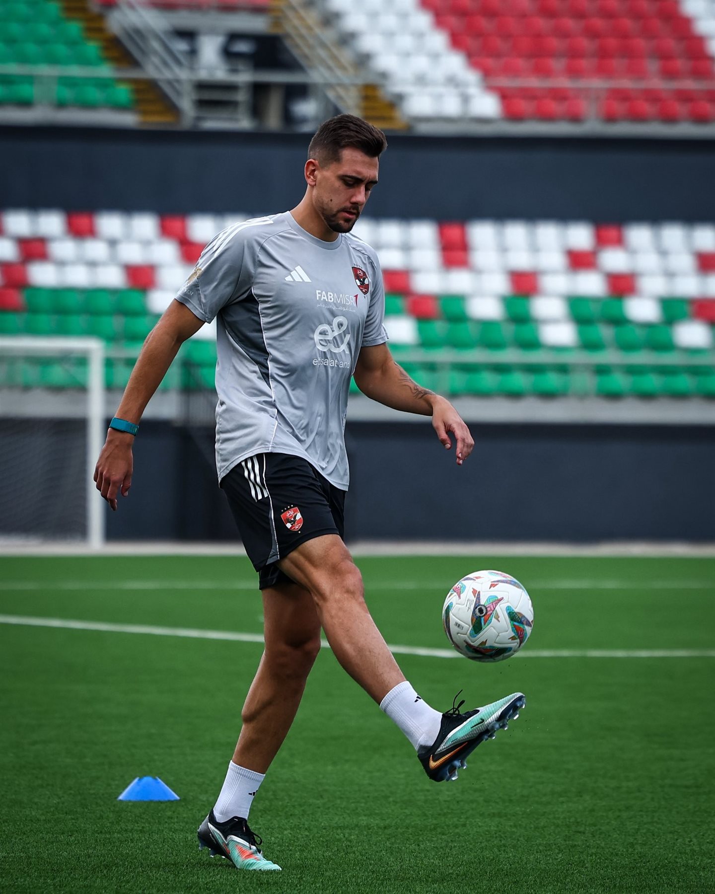 داري وديانج الأقرب للرحيل.. الأهلي يحسم مصير الأجانب بعد السوبر