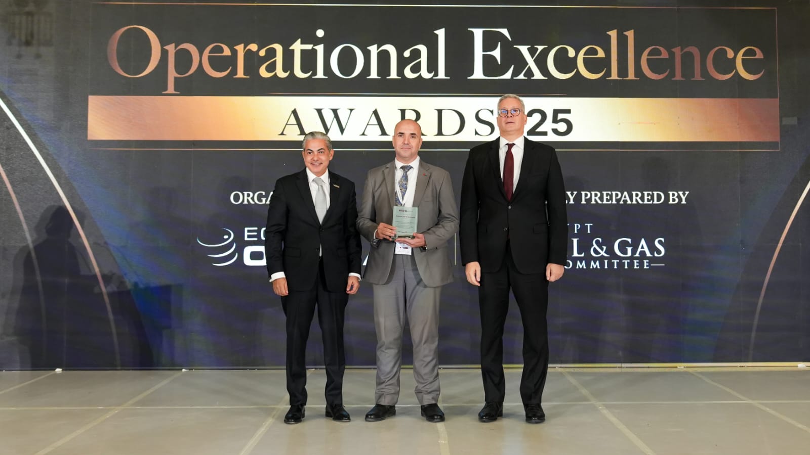 التعاون مع شركاء النجاح ساهم في تجاوز تحديات تأمين إمدادات الطاقة 9 التعاون مع شركاء النجاح ساهم في تجاوز تحديات تأمين إمدادات الطاقة