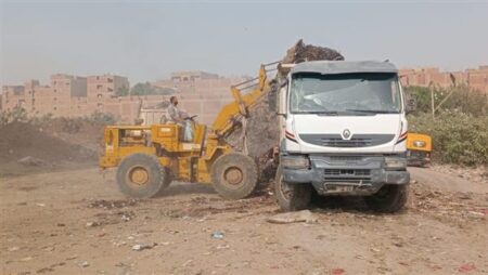 محافظة الجيزة: رفع 600 طن مخلفات بشارع عثمان محرم وحملات نظافة بالعروبة محافظة الجيزة: رفع 600 طن مخلفات بشارع عثمان محرم وحملات نظافة بالعروبة