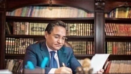 عبد الرحيم علي ينعى والدة الكاتب الصحفي عماد الدين حسين عبد الرحيم علي ينعى والدة الكاتب الصحفي عماد الدين حسين