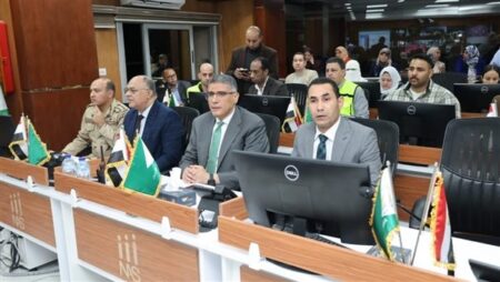 محافظ الجيزة يعلن غلق صناديق الاقتراع بلجان انتخابات مجلس النواب بنطاق الدوائر السبع