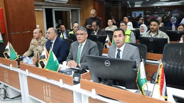 محافظ الجيزة يعلن غلق صناديق الاقتراع بلجان انتخابات مجلس النواب بنطاق الدوائر السبع محافظ الجيزة يعلن غلق صناديق الاقتراع بلجان انتخابات مجلس النواب بنطاق الدوائر السبع