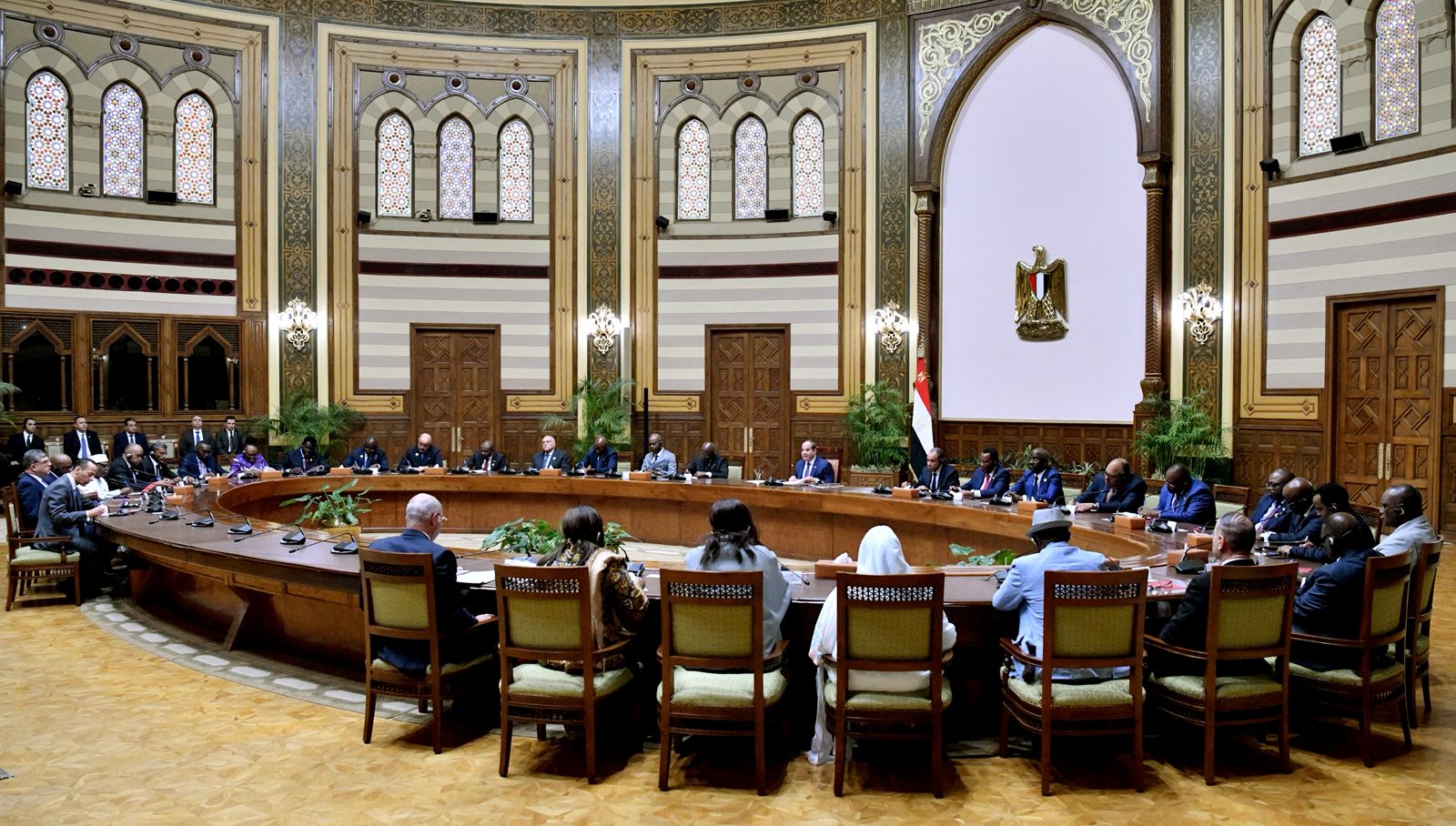 تفاصيل لقاء السيسي والمشاركين في المؤتمر الوزاري الثاني لمنتدى الشراكة “روسيا – أفريقيا”.. صور