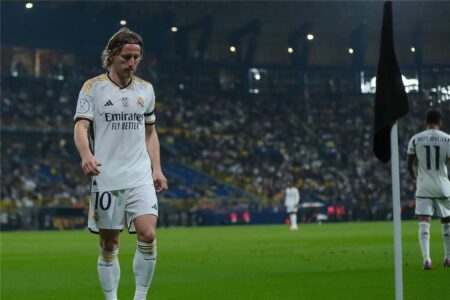 مودريتش: ضغطت على توتنهام من أجل ريال مدريد.. وأي خطوة بعد ذلك عودة للوراء مودريتش: ضغطت على توتنهام من أجل ريال مدريد.. وأي خطوة بعد ذلك عودة للوراء