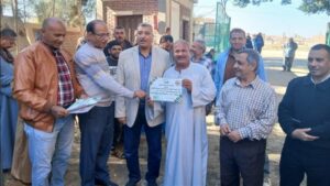 الزراعة توزع أكثر من 400 "فراطة ذرة" مُعاد تأهيلها كمنح لصغار المزارعين