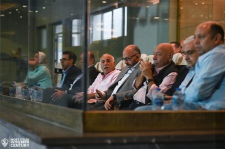 عضو الزمالك لـبطولات: جاهزون لتقديم استقالة جماعية في هذه الحالة.. ومديونيات النادي تجاوزت الـ2 مليار عضو الزمالك لـبطولات: جاهزون لتقديم استقالة جماعية في هذه الحالة.. ومديونيات النادي تجاوزت الـ2 مليار