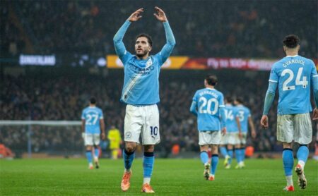 ريان شرقي: أريد اللعب مع مرموش.. وتمريرة فودين أمام سندرلاند هدفها إسعاد الجماهير