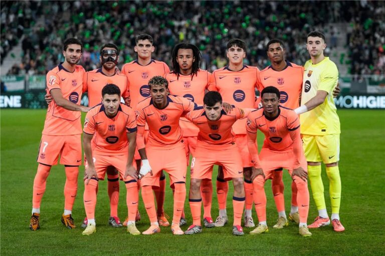 فيديو | 8 أهداف وهاتريك.. برشلونة يبتعد بصدارة الدوري الإسباني بخماسية أمام ريال بيتيس فيديو | 8 أهداف وهاتريك.. برشلونة يبتعد بصدارة الدوري الإسباني بخماسية أمام ريال بيتيس