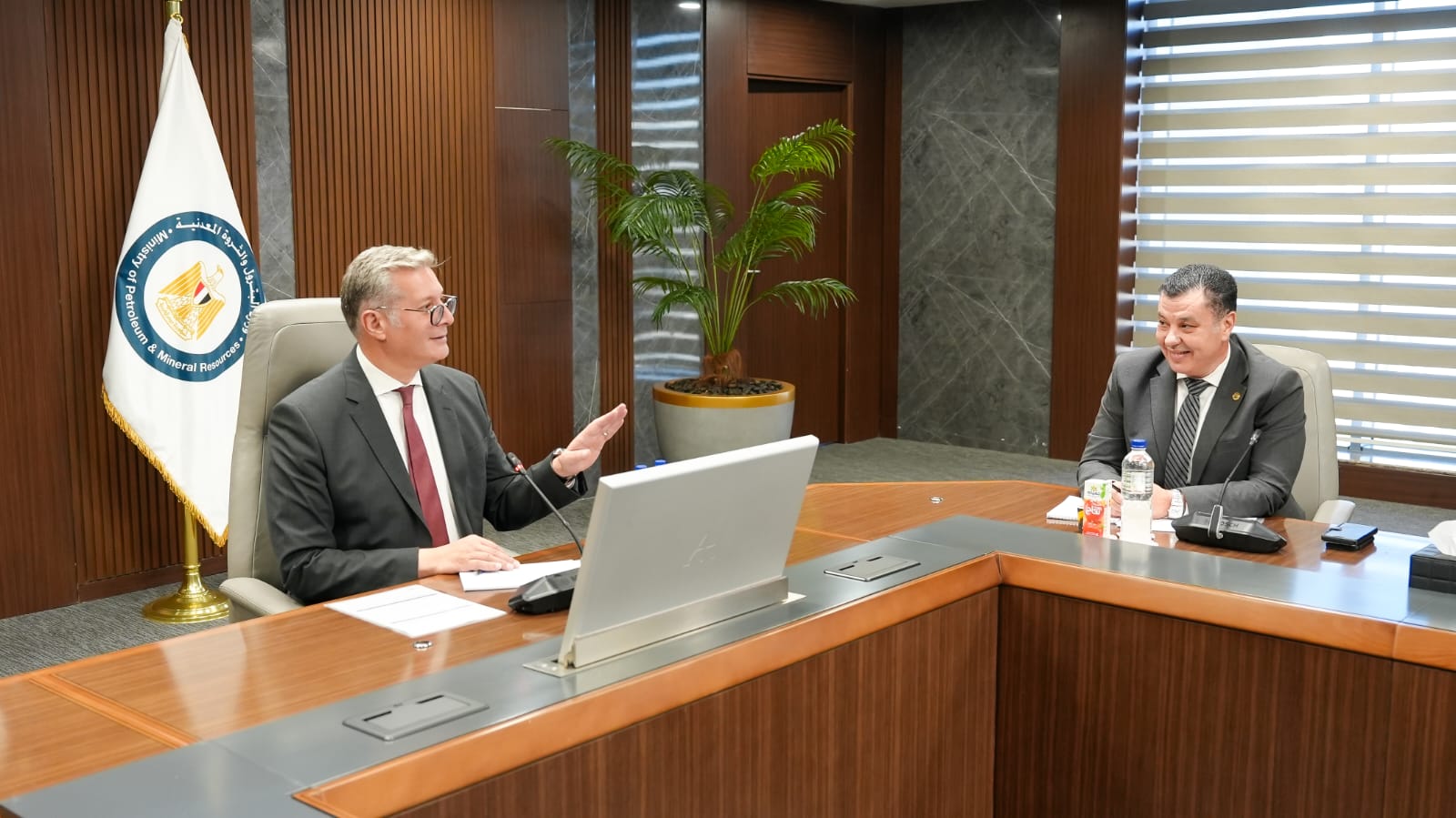 وزير البترول يستعرض فرص دخول كارجاس إلى الدول العربية والإفريقية