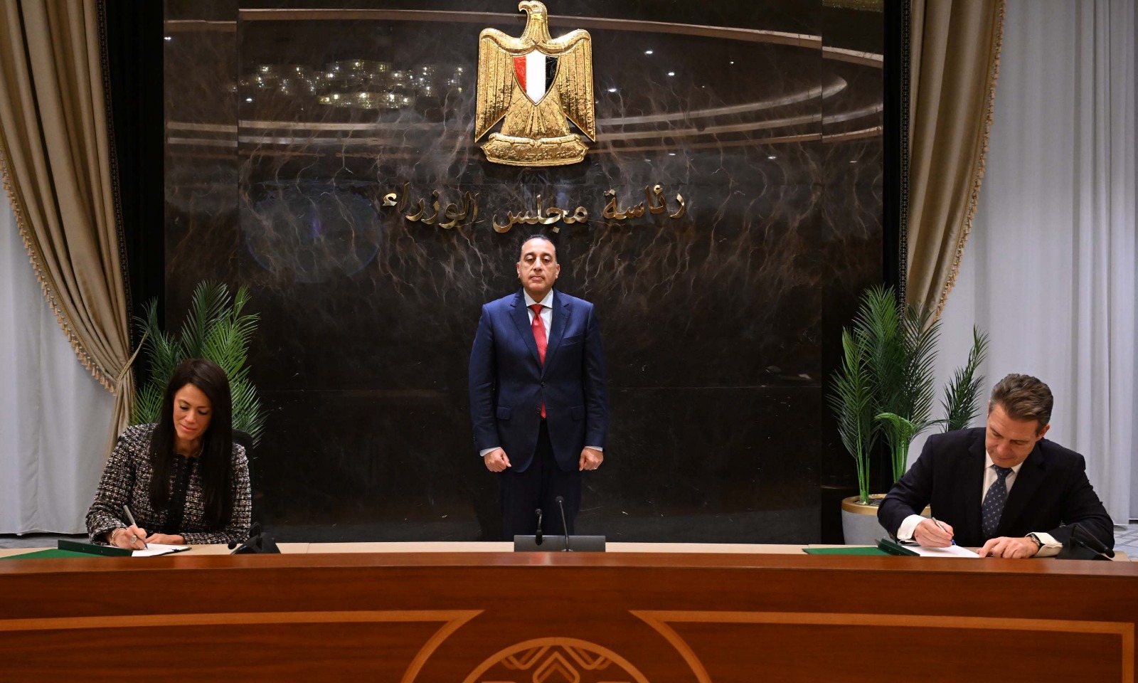 مصر والبنك الأوروبي لإعادة الإعمار يوقعان 6 مذكرات تعاون في الاستثمار والطاقة والتنمية المستدامة