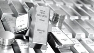 الفضة تتخطى 60 دولارا للأوقية لأول مرة في تاريخها وسط شح الإمدادات