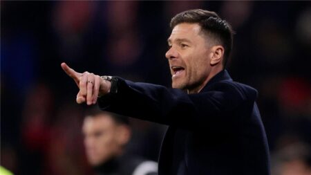 مدرب أتلتيكو مدريد السابق يوجه نصيحة إلى ألونسو بشأن طريقة لعب ريال مدريد مدرب أتلتيكو مدريد السابق يوجه نصيحة إلى ألونسو بشأن طريقة لعب ريال مدريد