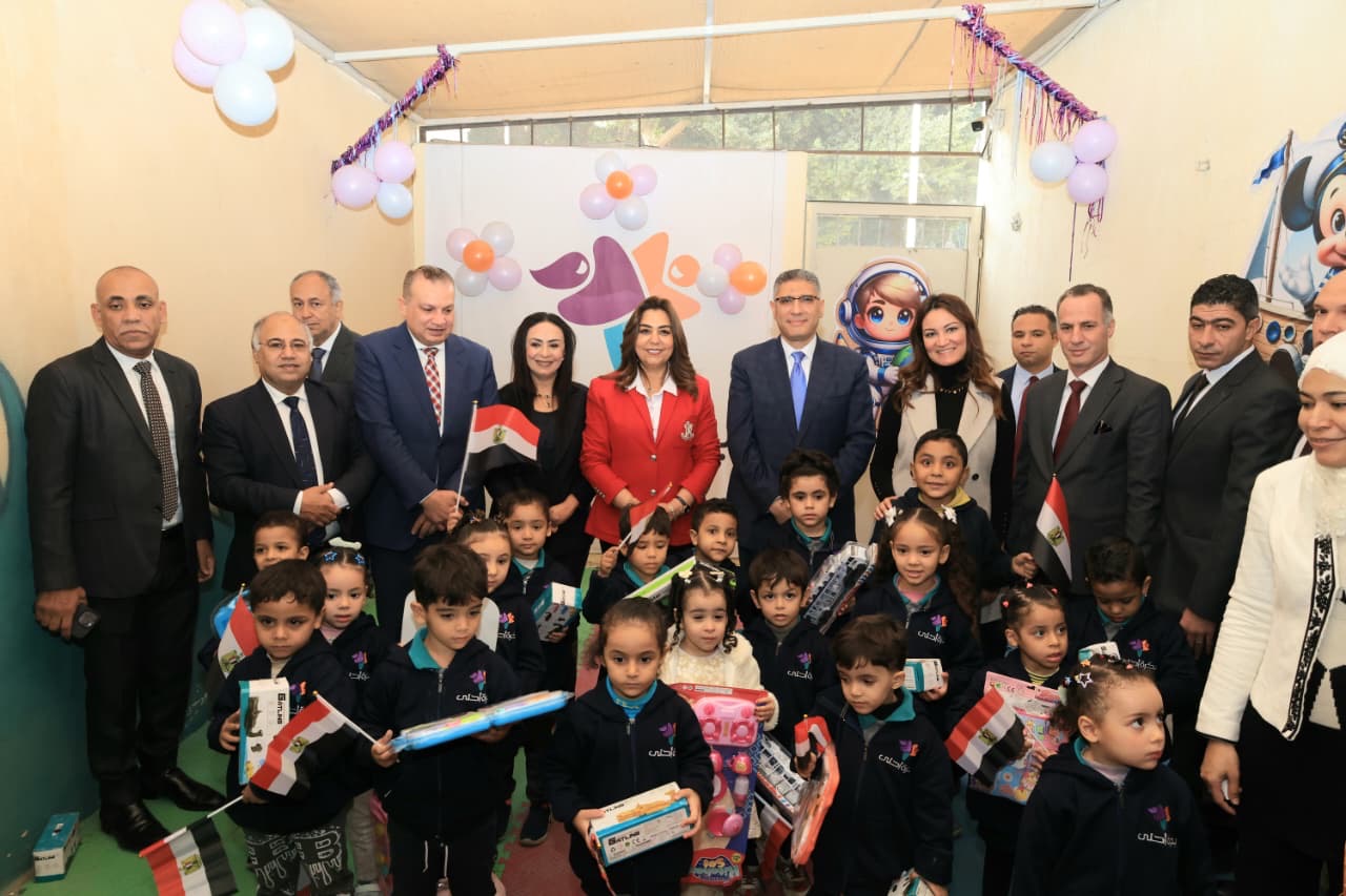 وزيرتا التضامن والتنمية المحلية ومحافظ الجيزة يفتتحون المجمع الخدمي بمساكن روضة السودان