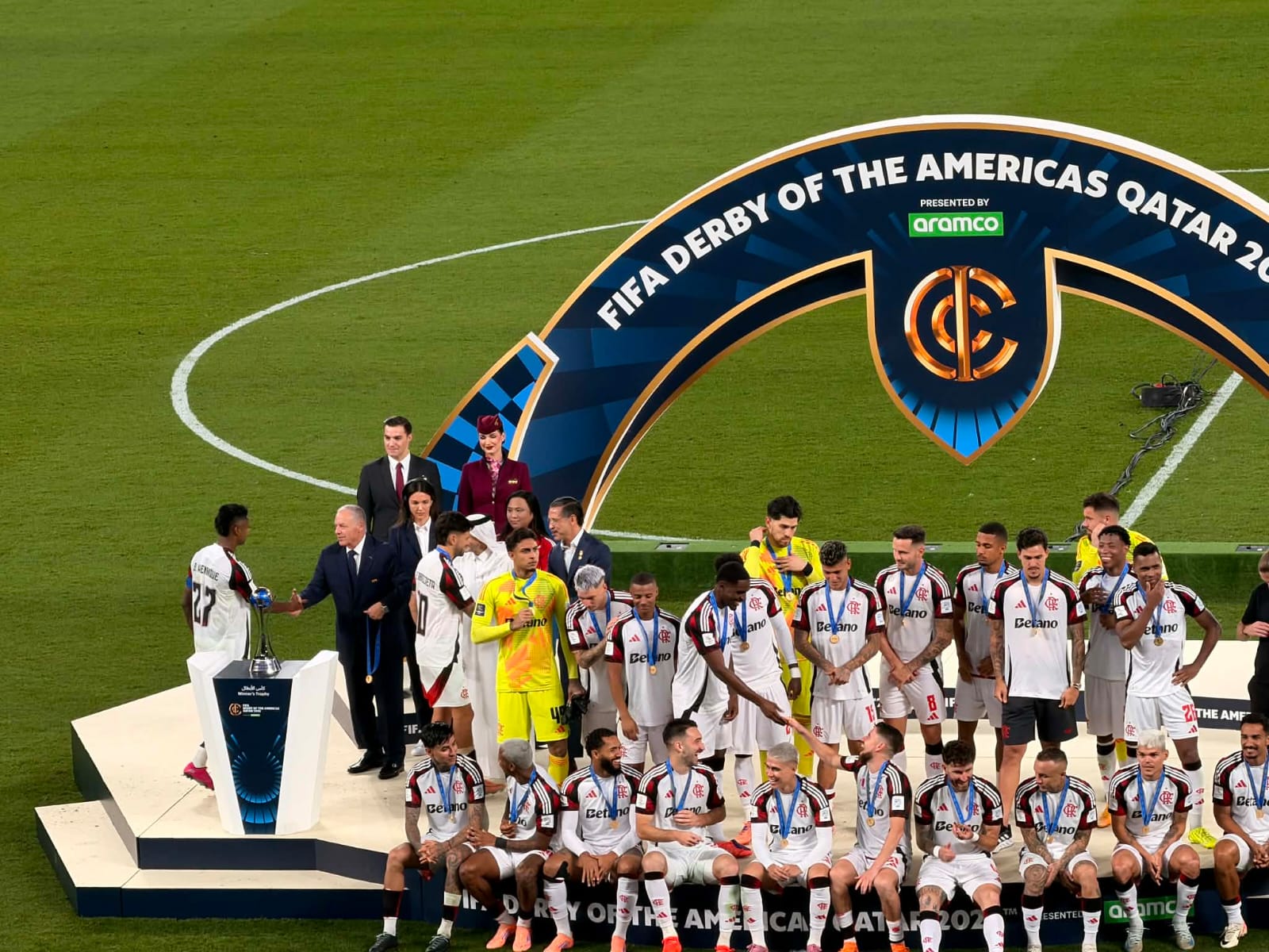 كأس إنتركونتيننتال.. أبو ريدة يسلّم فلامنجو البرازيلي كأس ديربي الأمريكتين 5 كأس إنتركونتيننتال.. أبو ريدة يسلّم فلامنجو البرازيلي كأس ديربي الأمريكتين