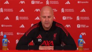 سلوت يتخذ خطوة جديدة تجاه محمد صلاح قبل مباراة ليفربول وبرايتون